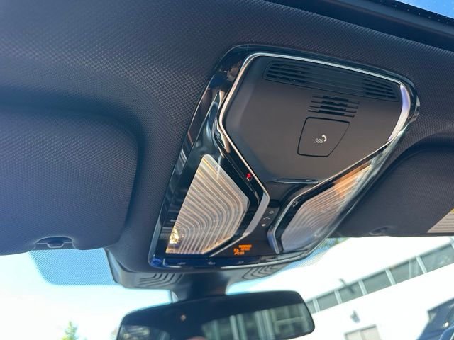 Used 2022 Gray BMW 750i xDrive image 22