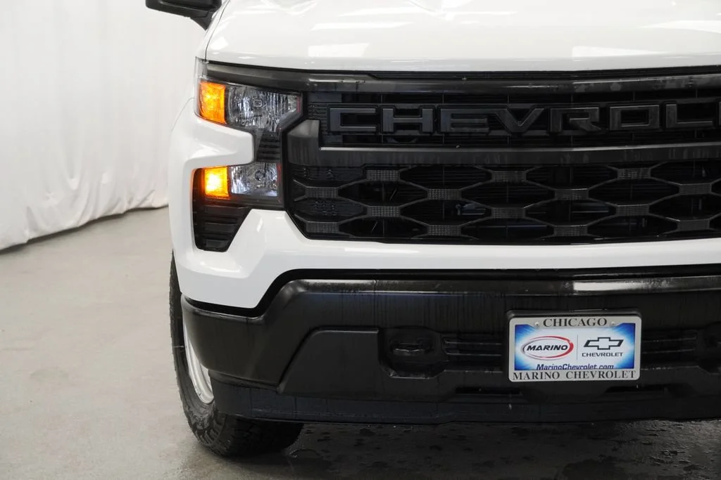 New 2026 Summit White Chevrolet WT image 27