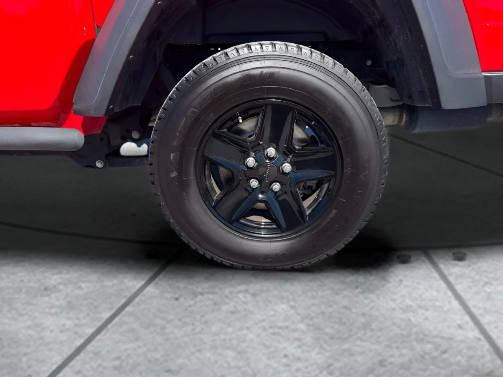 Used 2020 Red Jeep Sport image 26