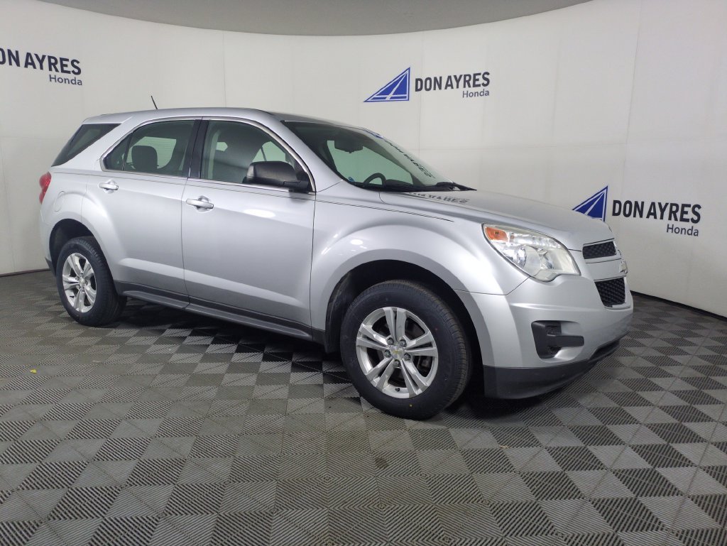 Used 2015 Silver Ice Metallic Chevrolet LS image 8