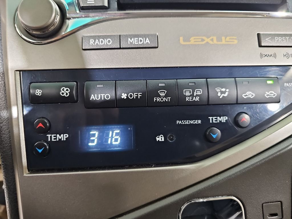 Used 2013 White Lexus 350 image 27