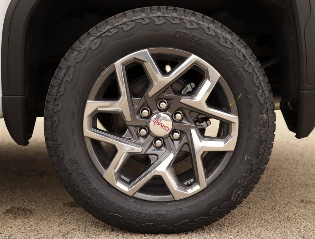 New 2026 Glacier White Tricoat GMC SLT image 41
