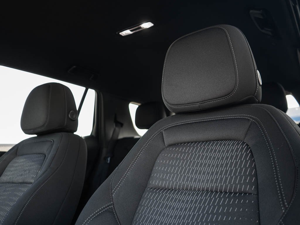 New 2027 Lakeshore Blue Metallic Chevrolet LT image 17