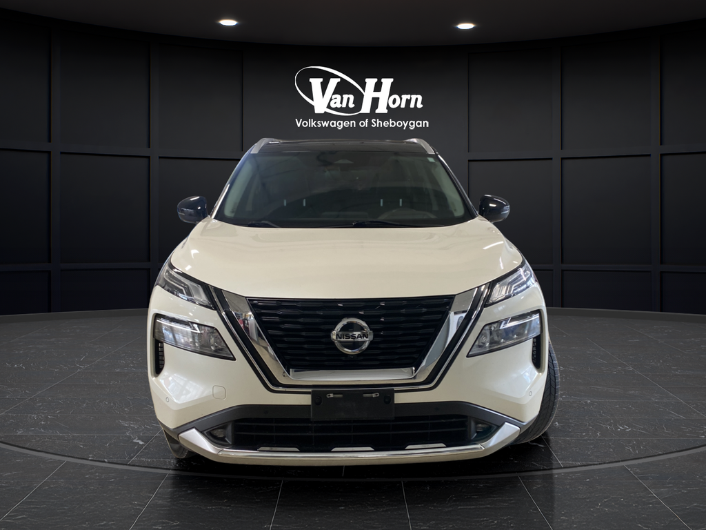 Used 2021 Pearl White Tricoat/Super Black Nissan Platinum image 2