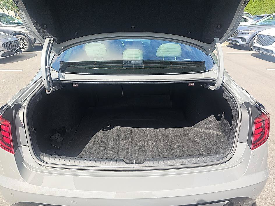 Used 2022 Hampton Gray Hyundai Limited image 34