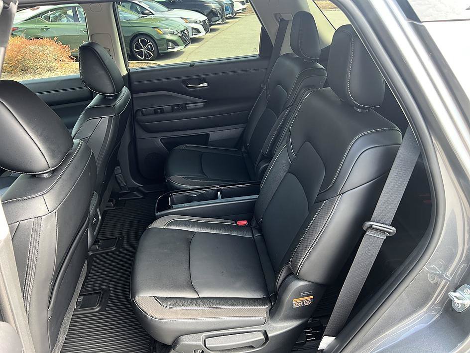 Used 2024 Gun Metallic Nissan SL image 14