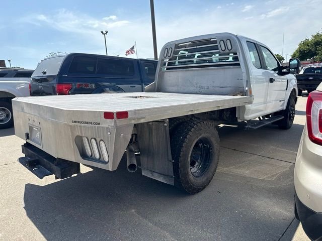 Used 2020 White Ford XL image 4