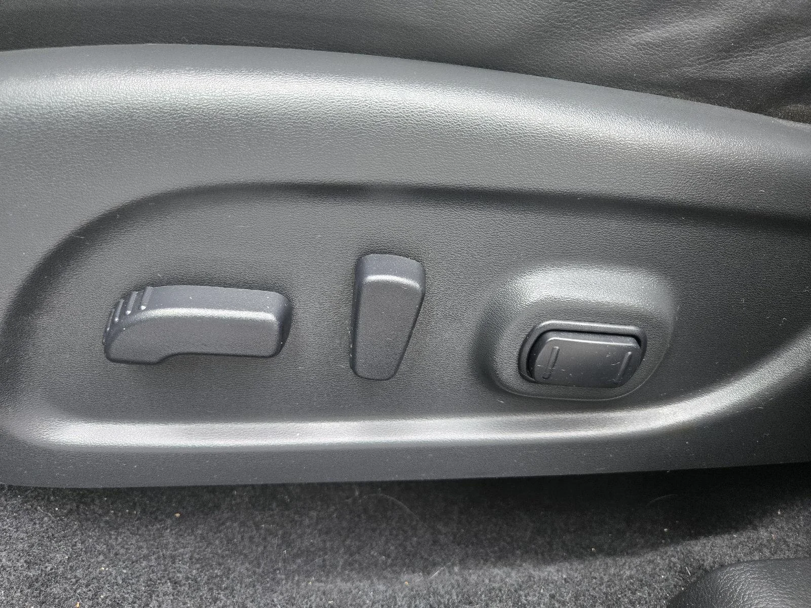 Used 2019 Magnetic Black Pearl Nissan Platinum image 14