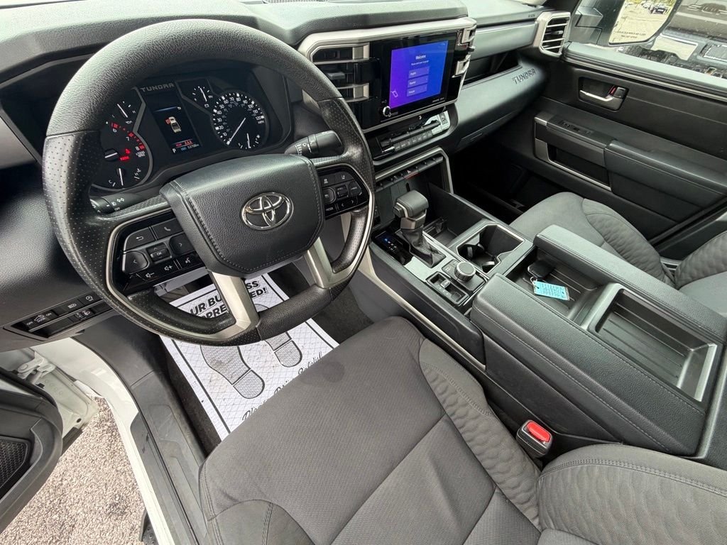 Used 2023 Ice Toyota SR5 image 16
