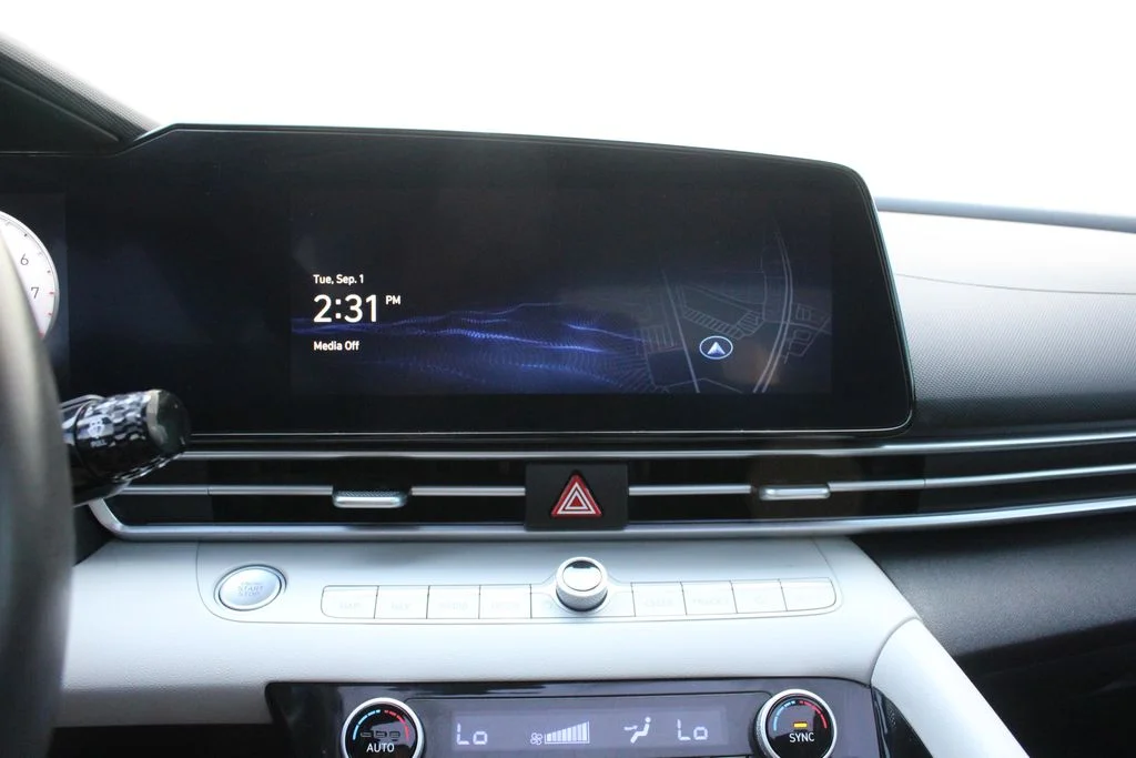 Used 2023  Hyundai Limited image 15