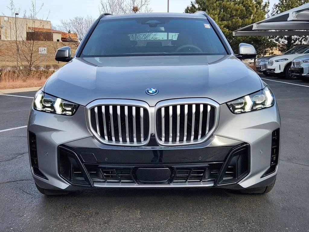 Used 2026 Skyscraper Grey Metallic BMW xDrive50e image 6