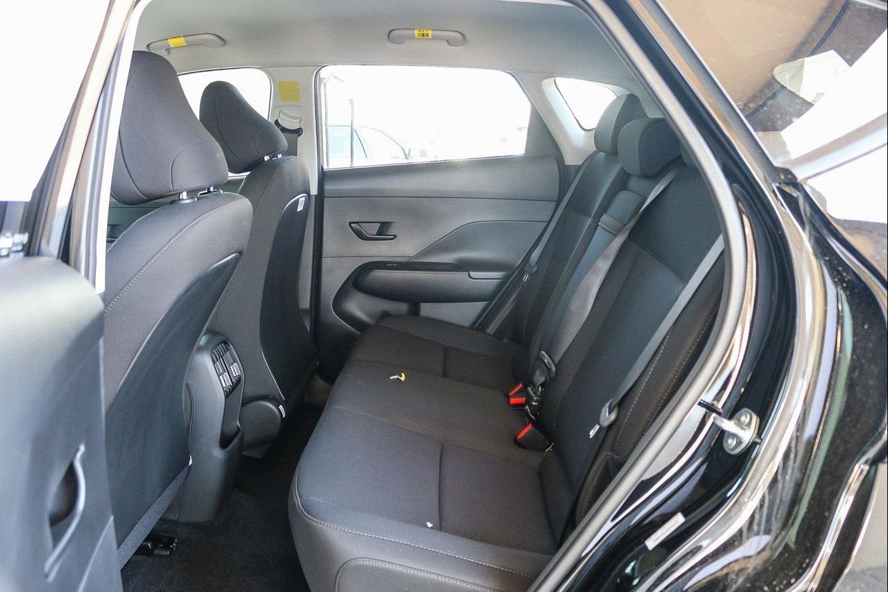 2025 Hyundai Kona EV SEL - Photo 48