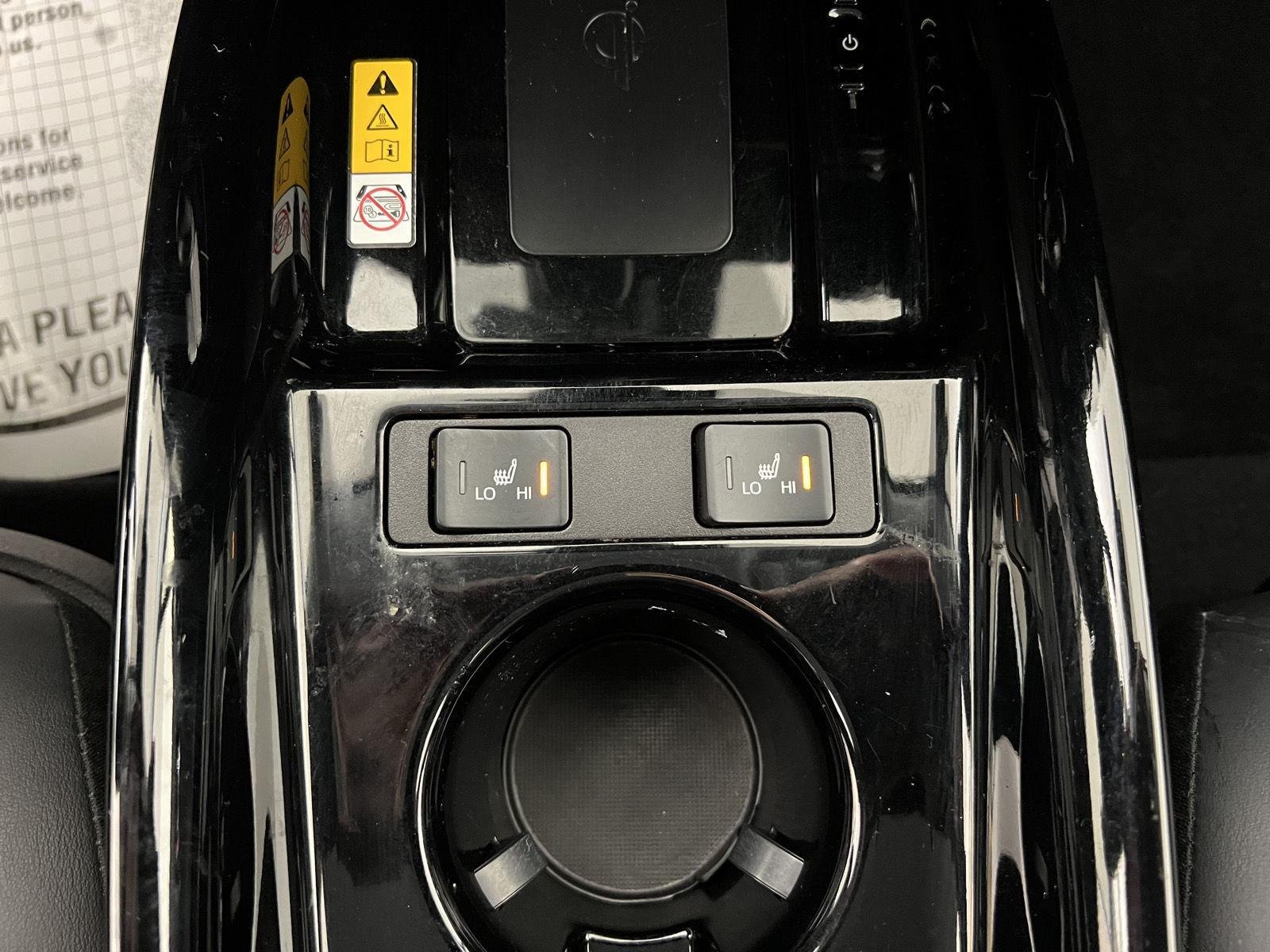 Used 2022 Wind Chill Pearl Toyota XLE image 21