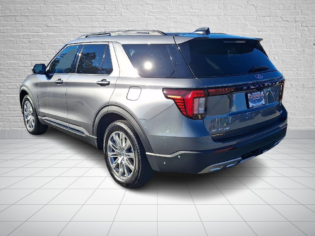 Used 2025 Gray Ford Active image 6
