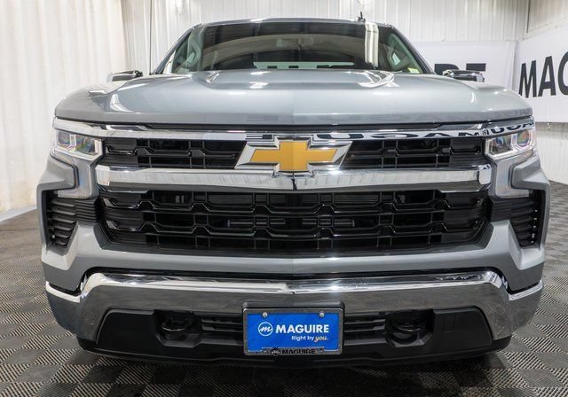 New 2026 Sterling Gray Metallic Chevrolet LT (2FL) image 3