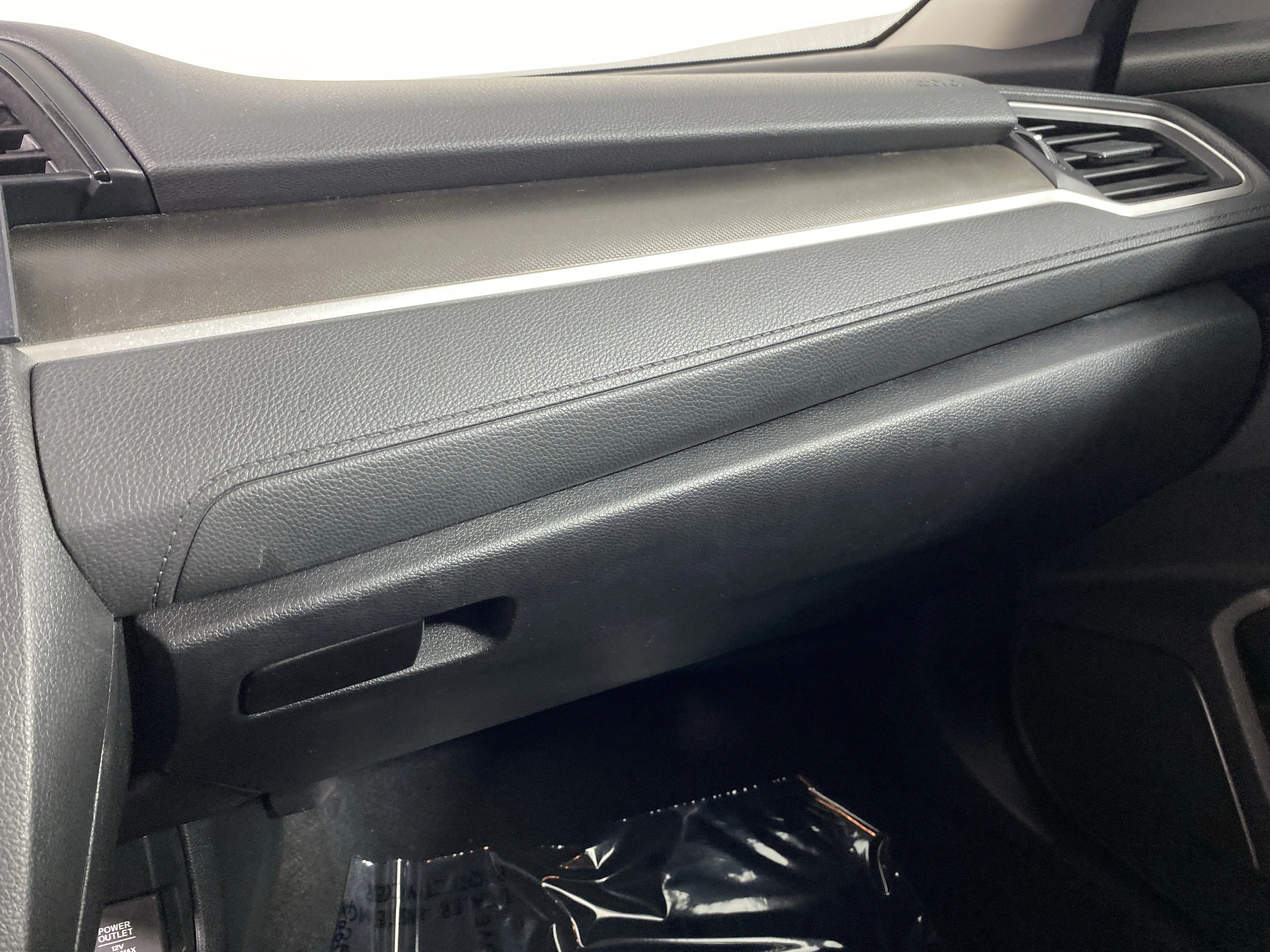 Used 2019 White Honda LX image 29