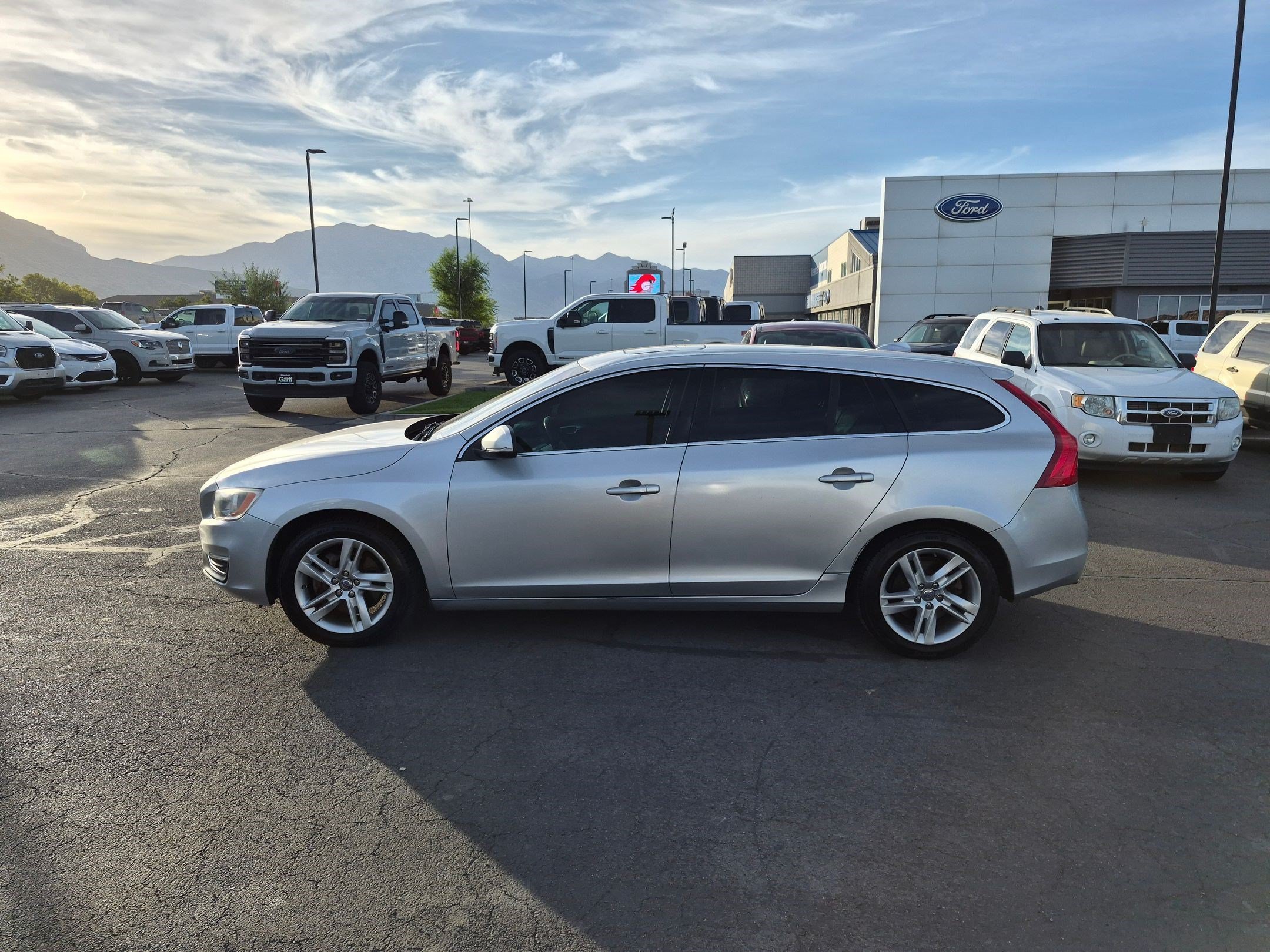 Used 2015 Bright Silver Metallic Volvo T5 Platinum image 7
