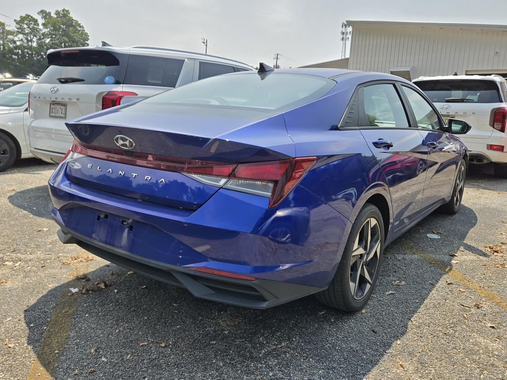 Used 2023 Blue Hyundai SEL image 2