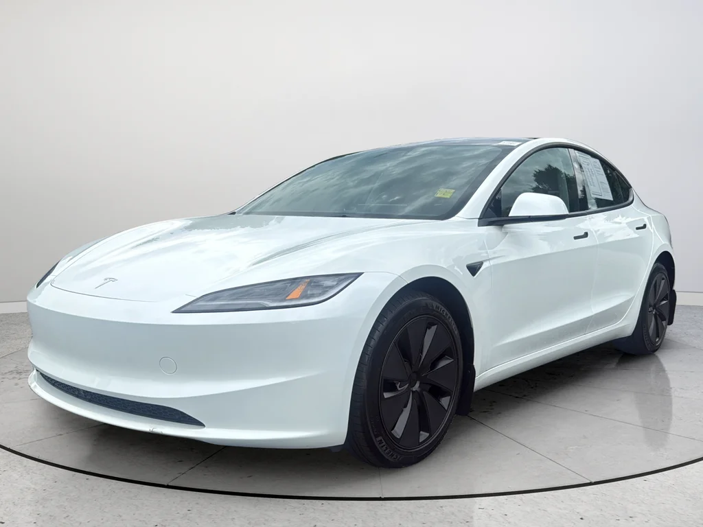 2025 Tesla Model 3 Long Range - Photo 4