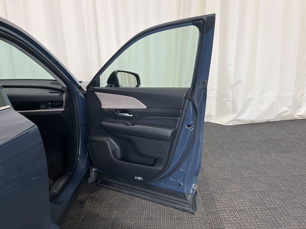 Used 2024 Cloud Toyota Limited image 19