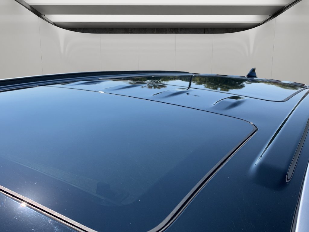 Used 2024 Abyss Black Pearl Hyundai Limited image 15