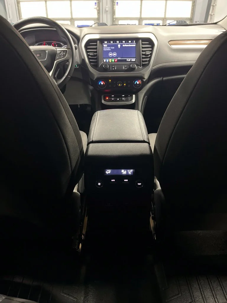 Used 2021 Midnight Blue Metallic GMC SLE image 30