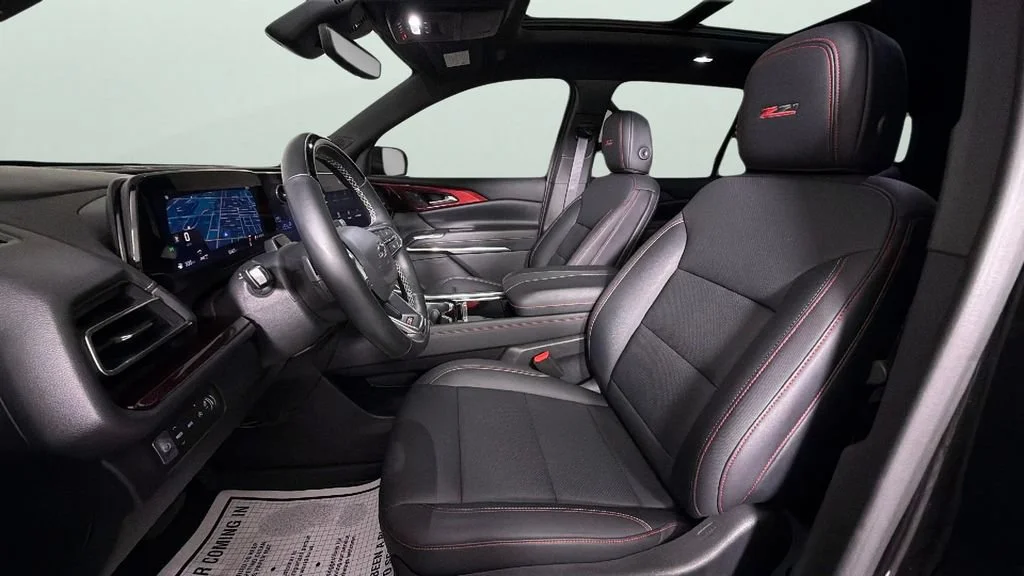 Used 2025 Mosaic Black Metallic Chevrolet Z71 image 17