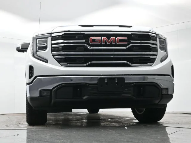 Used 2023 SUMMIT WHITE GMC SLT image 24