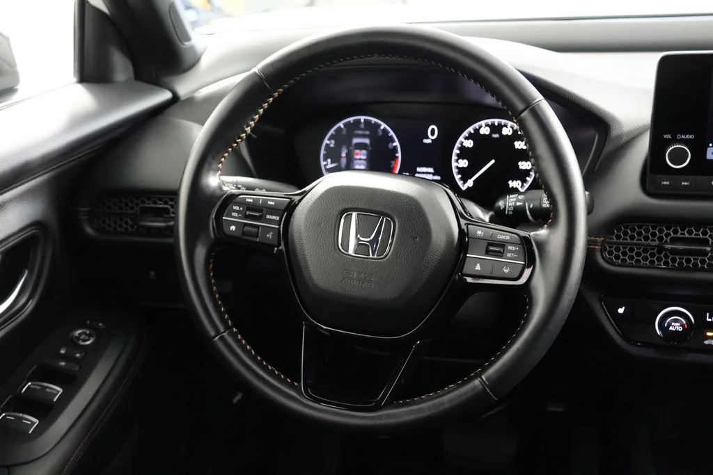 Used 2025 Platinum White Pearl Honda Sport image 10