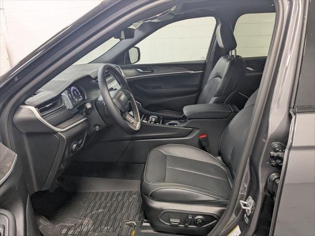 New 2026 Baltic Gray Metallic Clear-Coat Exterior Paint Jeep Limited image 14