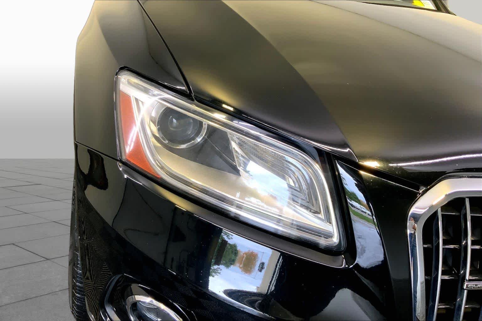 Used 2017 Brilliant Black Audi Premium image 27