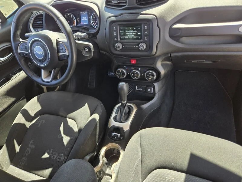 Used 2016 Black Jeep Latitude image 13