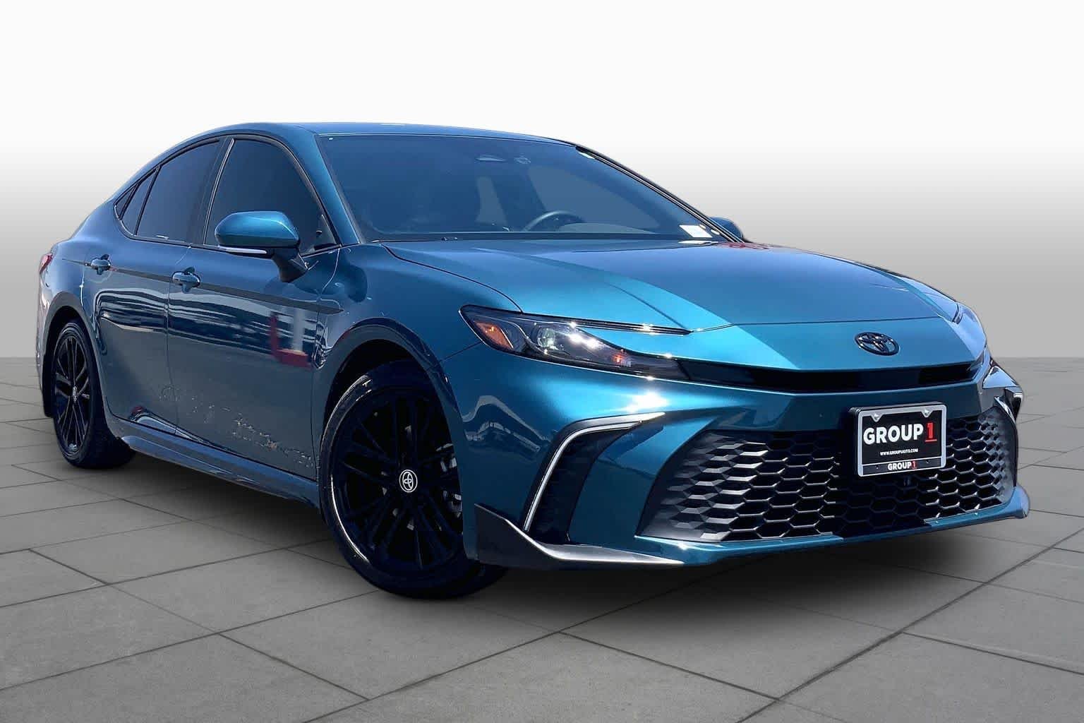 Used 2026 Ocean Gem Toyota SE image 3