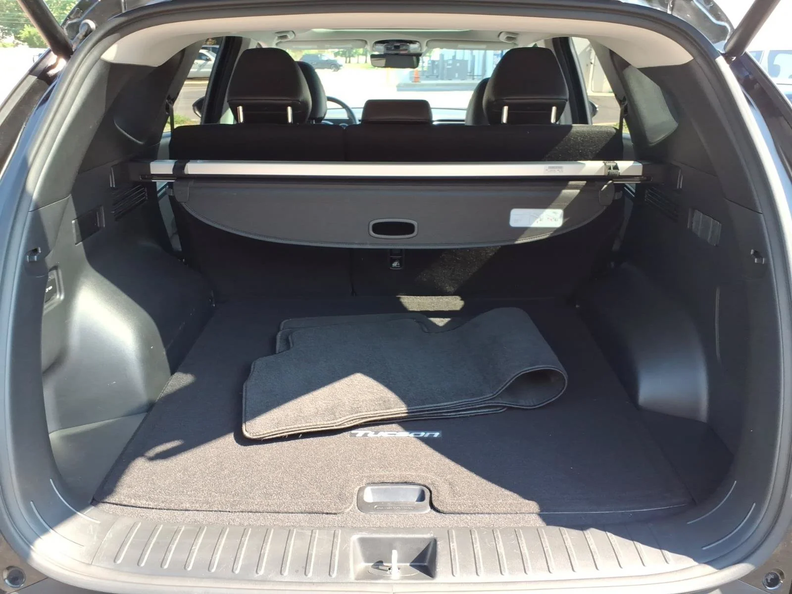 Used 2024 Black Pearl Hyundai Limited image 13