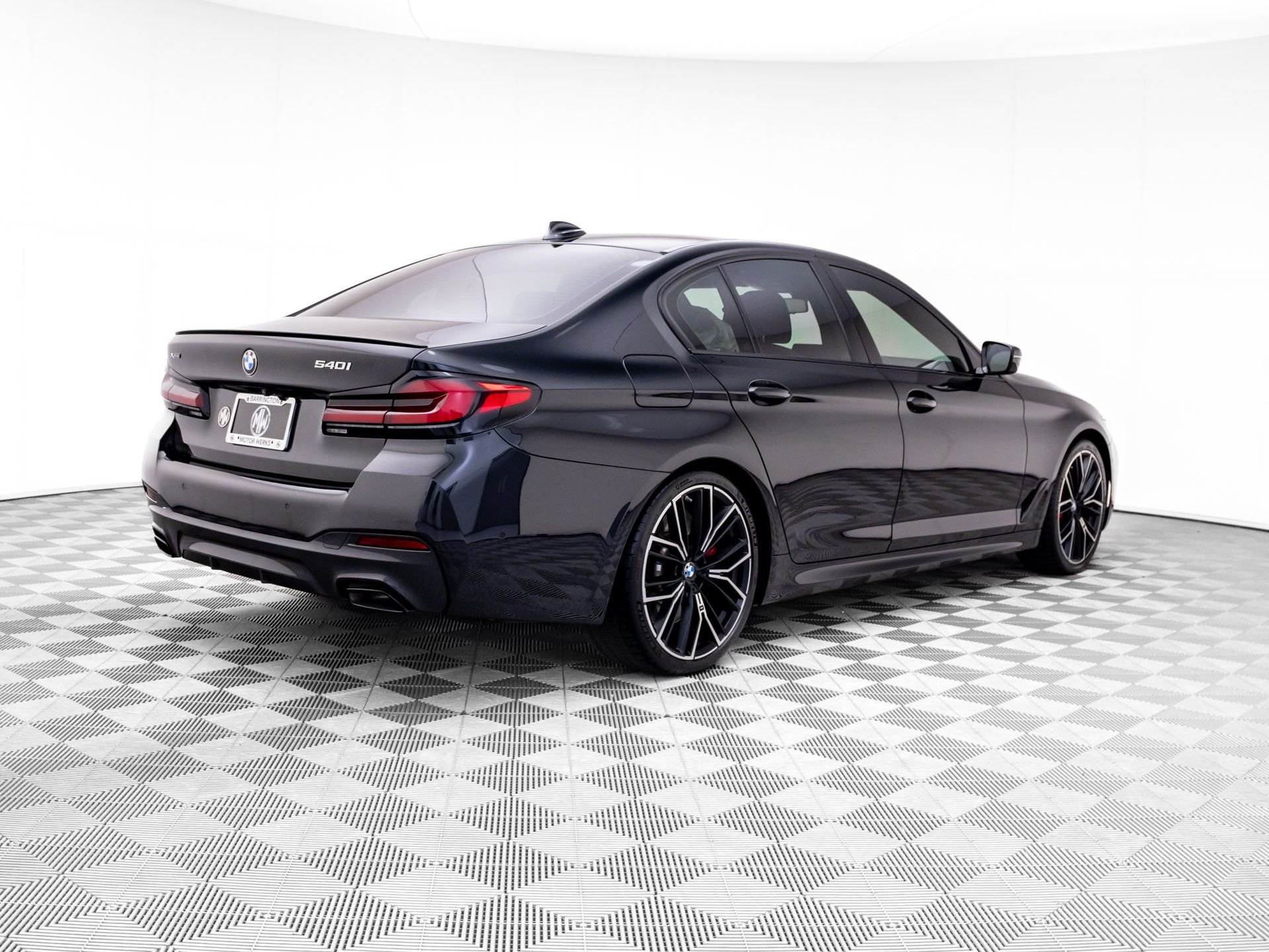 Certified Used 2023 Black Sapphire Metallic BMW 540i xDrive image 5