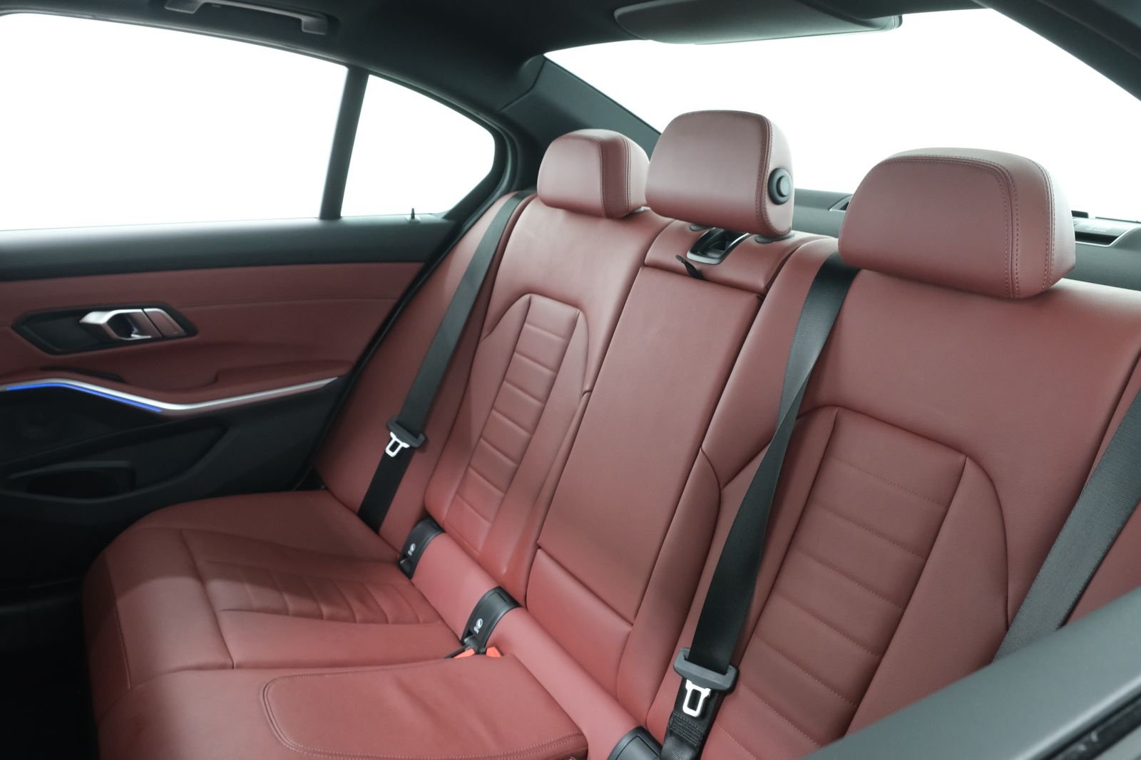 Used 2022 Black Sapphire Metallic BMW M340i xDrive image 33