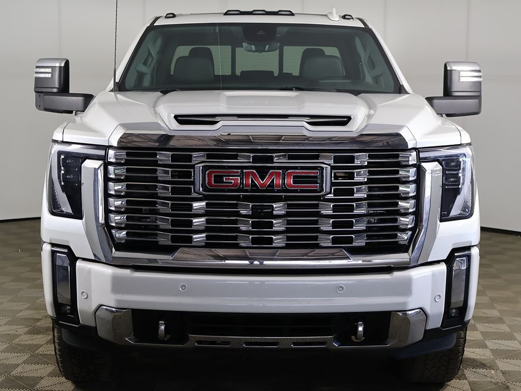 Used 2024 White GMC Denali image 14