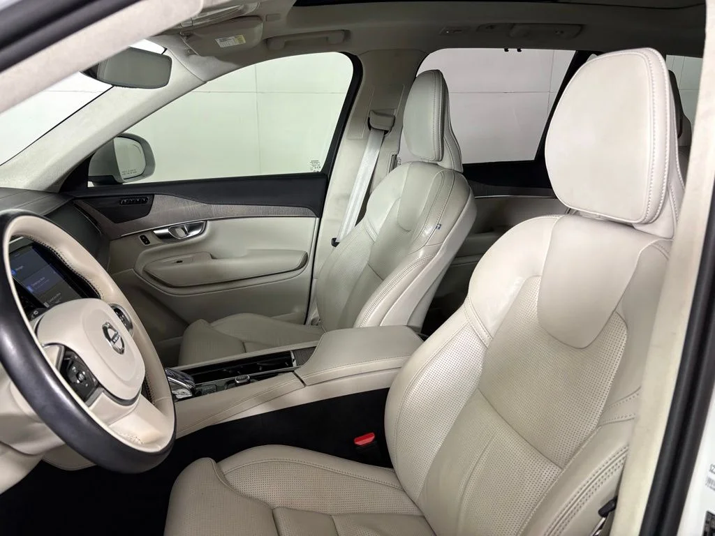 Used 2023 Crystal White Volvo Ultimate image 18