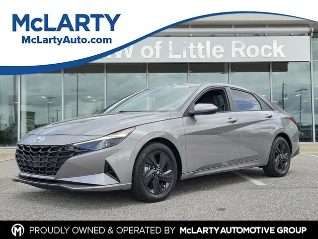 Used 2023 Silver Hyundai SEL image 1