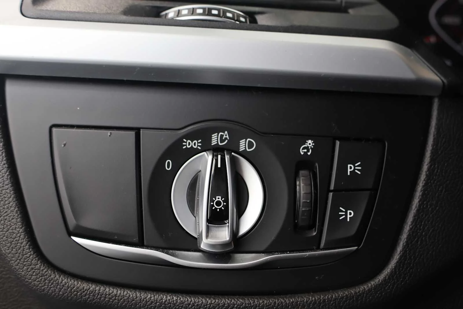 Used 2024 Brooklyn Grey Metallic BMW M40i image 21