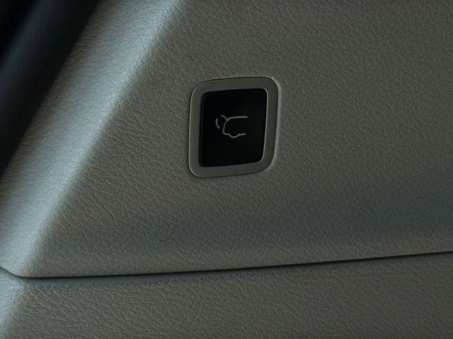 Used 2024 Silver Chrysler Touring L image 37
