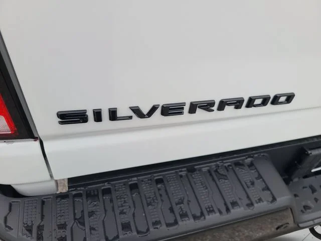New 2026 Summit White Chevrolet LT image 34