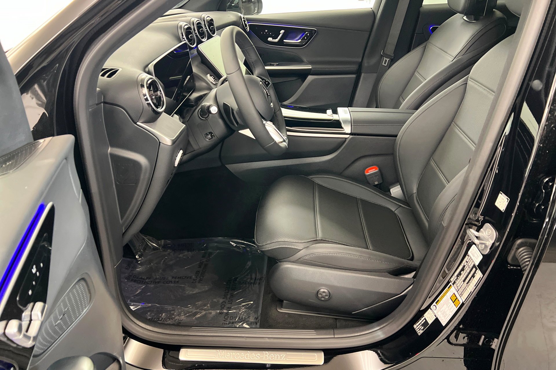 New 2026 Black Mercedes-Benz GLC 300 image 18