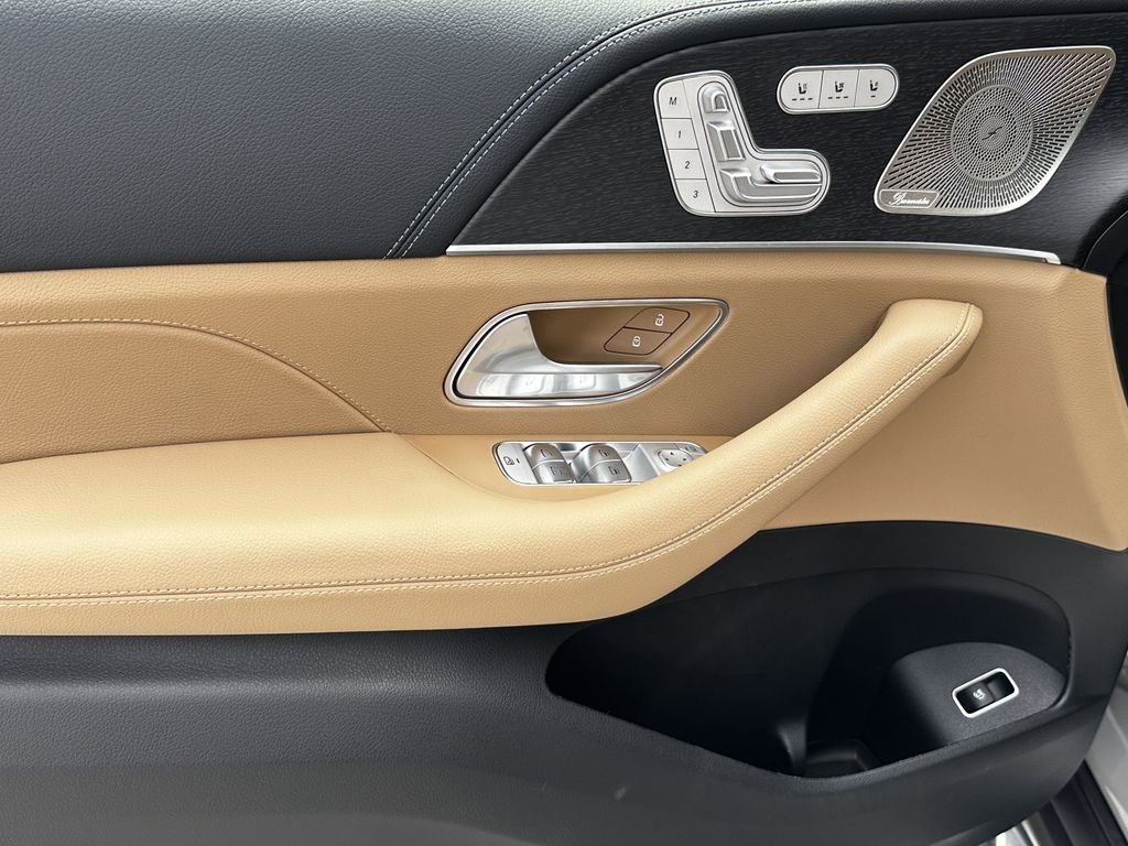 New 2026 MANUFAKTUR Alpine Grey Mercedes-Benz GLS 450 image 11