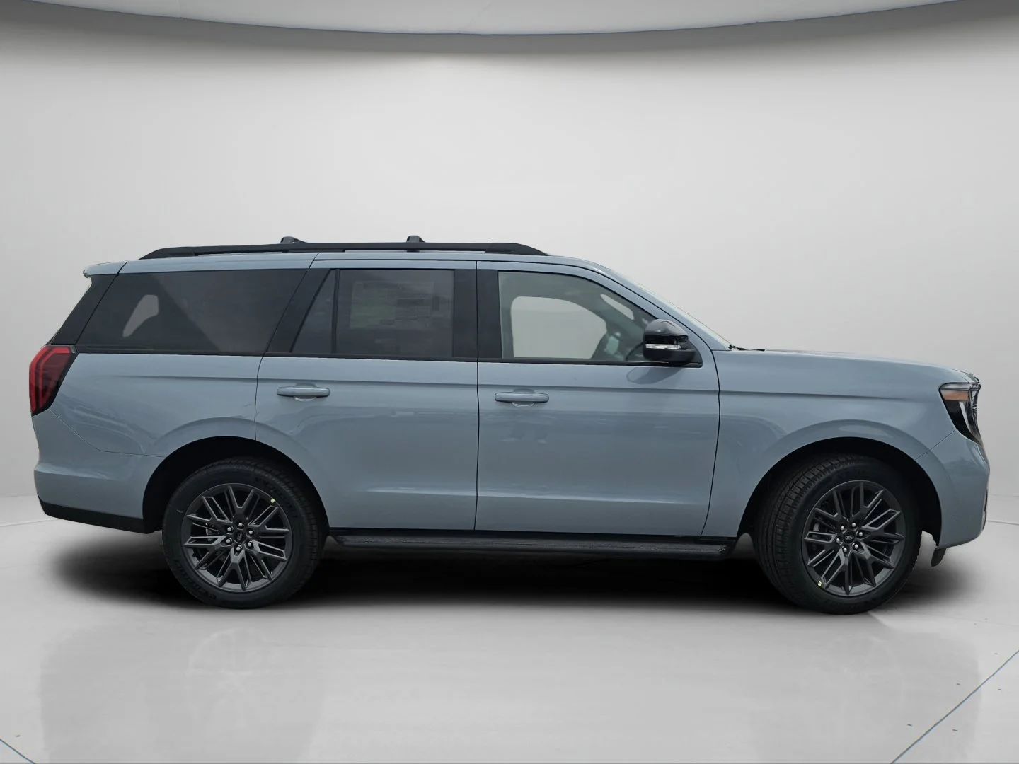 New 2026 Glacier Gray Metallic Tri-Coat Ford Platinum image 29