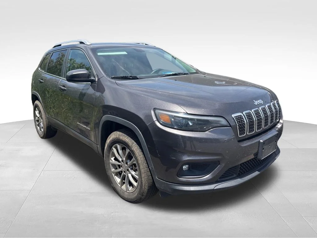 Used 2019 Jeep Cherokee Latitude Plus with VIN 1C4PJMLB1KD141154 for sale in Shelby, OH