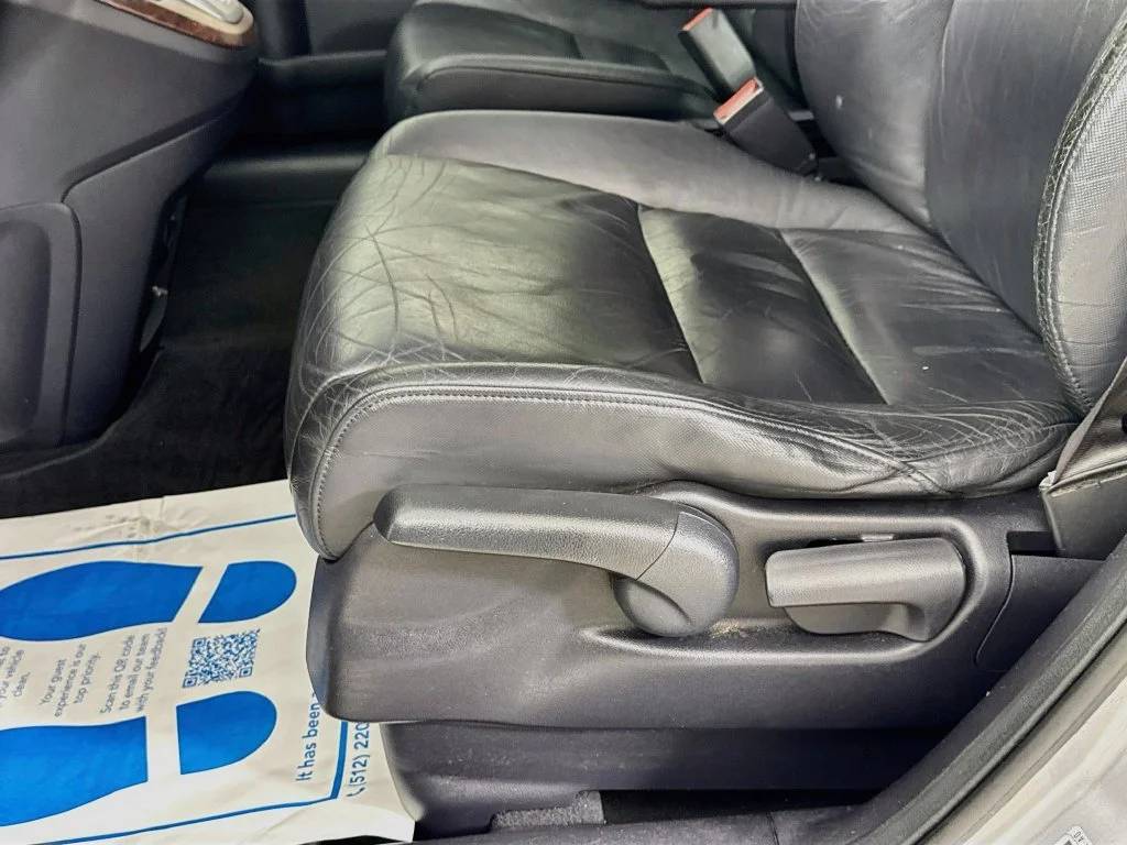 Used 2007 Silver Honda EX-L image 21