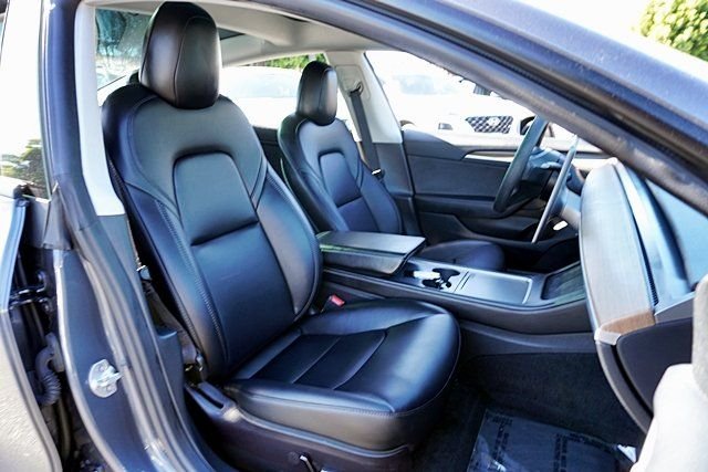 Used 2023  Tesla Base image 11