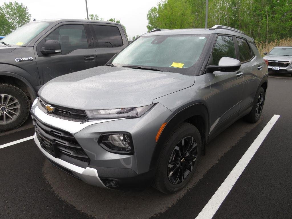 Used 2023 Sterling Gray Metallic Chevrolet LT image 5