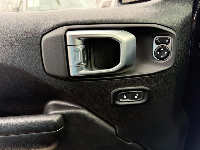 Used 2023 Black Jeep Sport S image 20